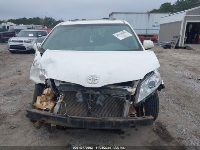 5TDYK3DC8ES446419 Toyota Sienna Xle V6 8 Passenger