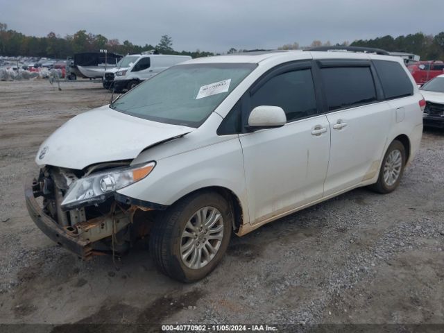5TDYK3DC8ES446419 Toyota Sienna Xle V6 8 Passenger
