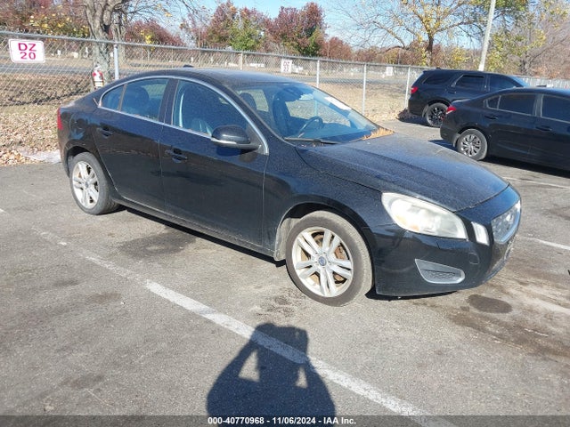 40770968 :رقم المزاد ، YV1612FH3D2171054 vin ، 2013 Volvo S60 T5/t5 Platinum/t5 Premier/t5 Premier Plus مزاد بيع