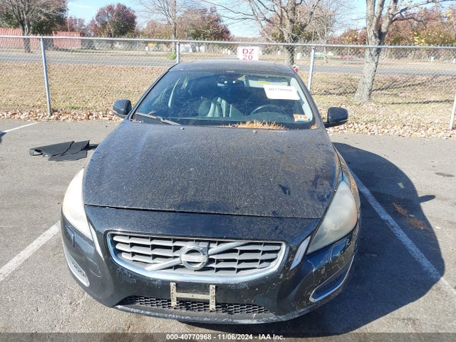 40770968 :رقم المزاد ، YV1612FH3D2171054 vin ، 2013 Volvo S60 T5/t5 Platinum/t5 Premier/t5 Premier Plus مزاد بيع