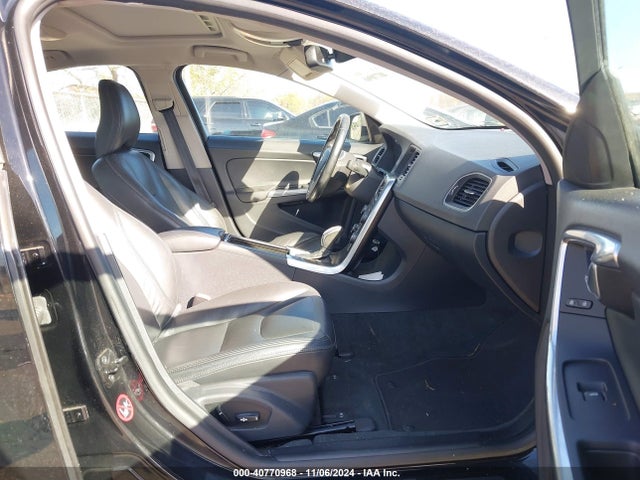 40770968 :رقم المزاد ، YV1612FH3D2171054 vin ، 2013 Volvo S60 T5/t5 Platinum/t5 Premier/t5 Premier Plus مزاد بيع