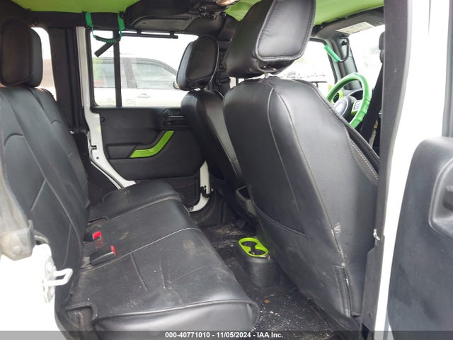 1C4BJWEG9GL142841 Jeep Wrangler Unlimited Sahara