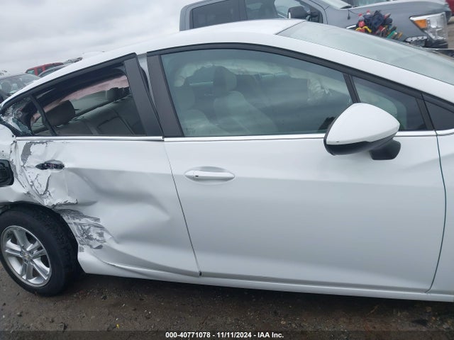 Chevrolet Cruze Lt Auto 2018 1G1BE5SM0J7120325 Image 13