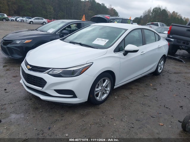 Chevrolet Cruze Lt Auto 2018 1G1BE5SM0J7120325 Image 2