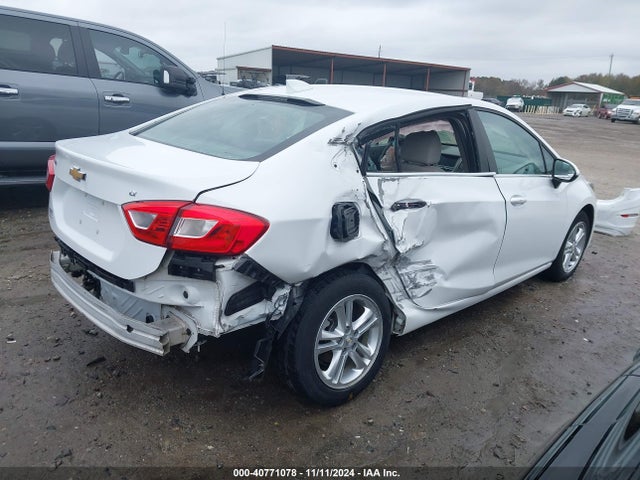 Chevrolet Cruze Lt Auto 2018 1G1BE5SM0J7120325 Image 4