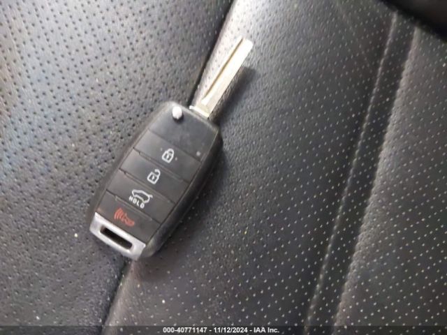 5XYPHDA50GG113931 KIA Sorento 3.3l Ex