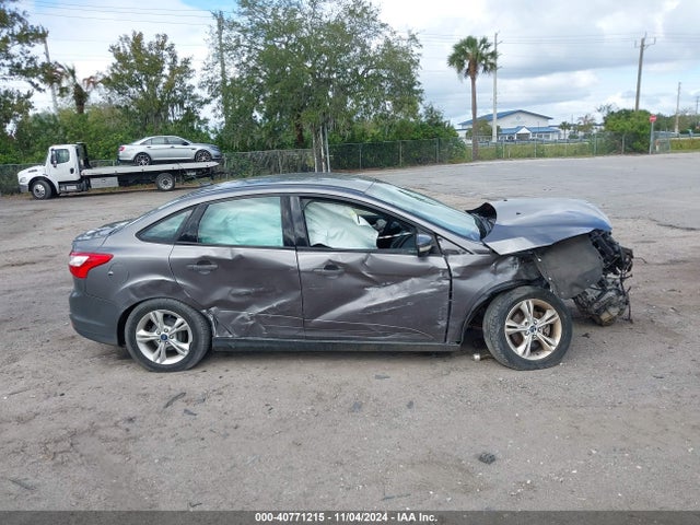 Ford FOCUS SE 2014 1FADP3F2XEL153343 Image 13