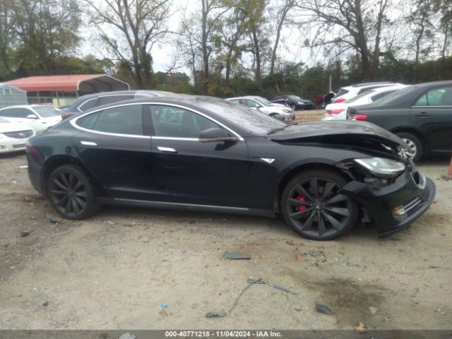 5YJSA1H21EFP63557 Tesla Model S P85d