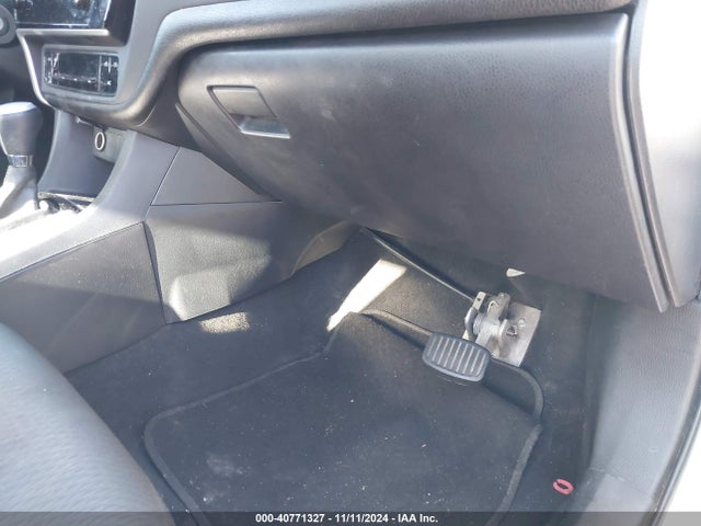 Toyota COROLLA LE 2017 2T1BURHE1HC809316 Image 17