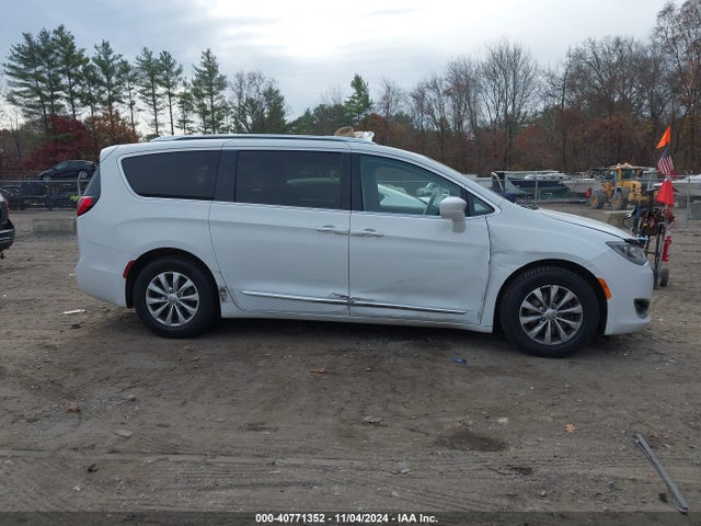 Chrysler Pacifica Touring L 2019 2C4RC1BG0KR526023 Image 13
