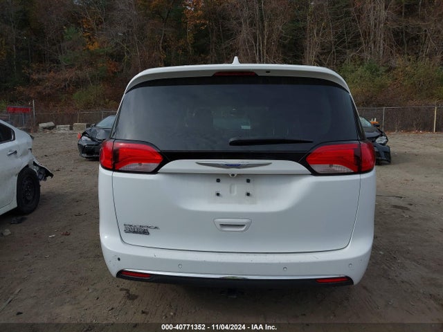 Chrysler Pacifica Touring L 2019 2C4RC1BG0KR526023 Image 16