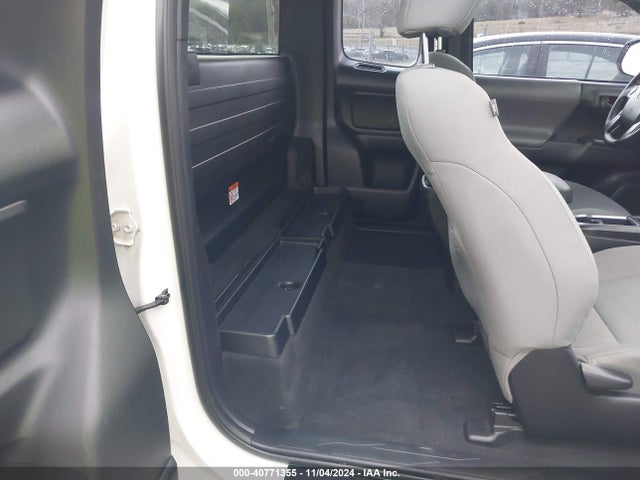 Toyota Tacoma Sr 2017 5TFRX5GN8HX092379 Image 8