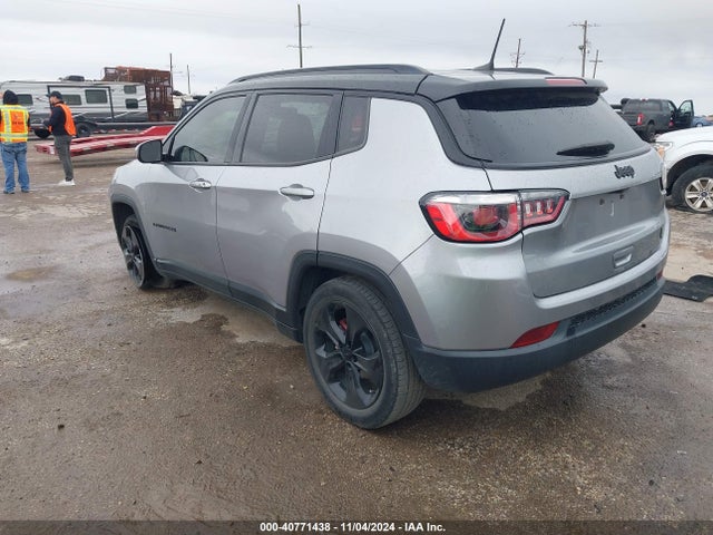 3C4NJCBB5KT612929 Jeep Compass Altitude Fwd