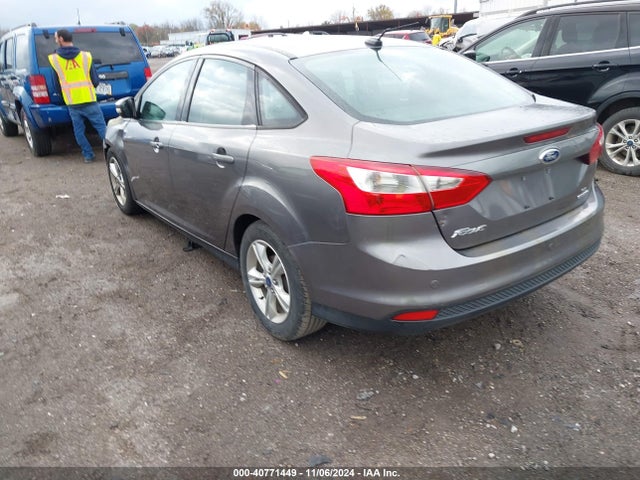 Ford FOCUS SE 2014 1FADP3F29EL310635 Image 3