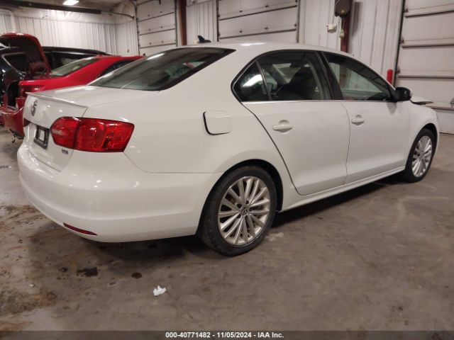 3VWLL7AJ2EM433888 Volkswagen Jetta 2.0l Tdi