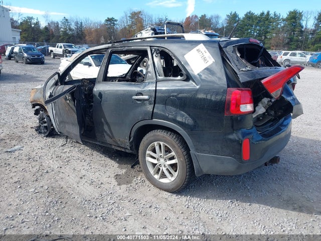 KIA SORENTO LX 2015 5XYKTDA60FG607240 Image 3