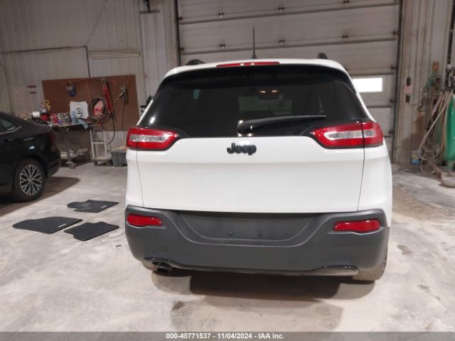 1C4PJLAB0HW643650 Jeep Cherokee Altitude Fwd