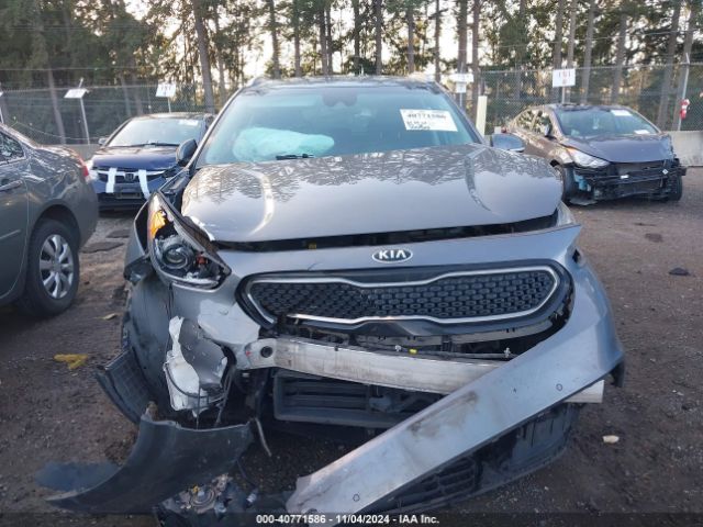 KNDCE3LC0H5062079 KIA Niro Touring