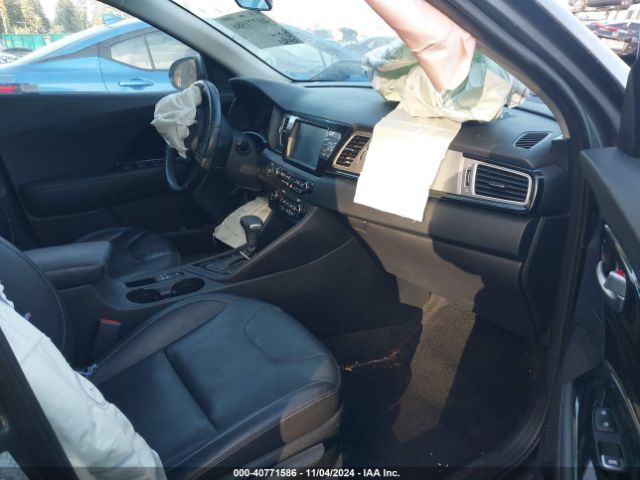 KNDCE3LC0H5062079 KIA Niro Touring