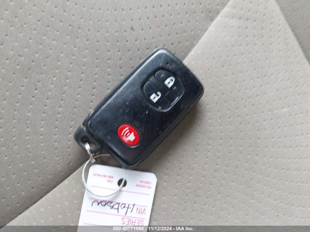 Toyota Prius Two 2014 JTDKN3DUXE0391240 Image 11