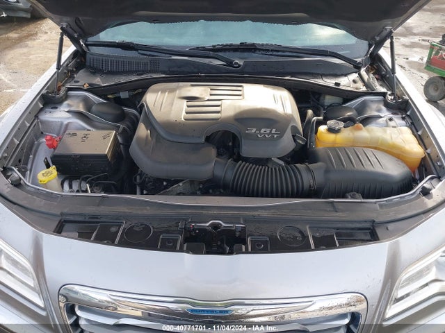 2C3CCAKG8EH235872 Chrysler 300c Awd