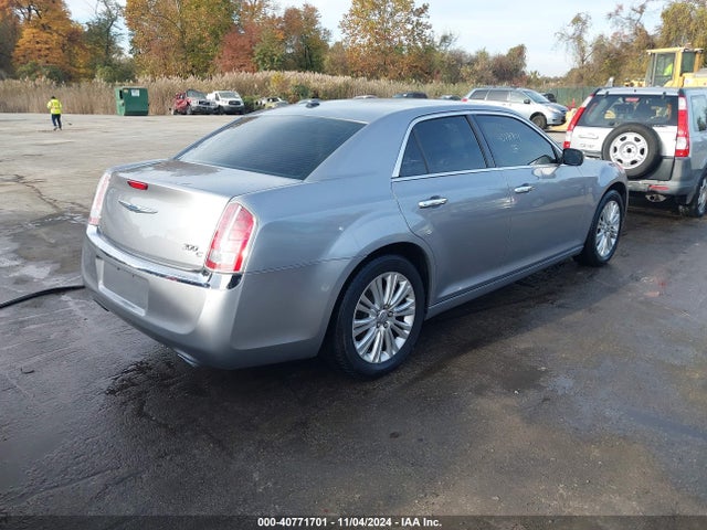2C3CCAKG8EH235872 Chrysler 300c Awd