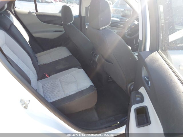 3GNAXHEV8KS595248 Chevrolet EQUINOX LS