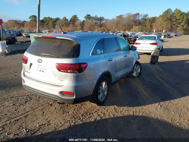 5XYPGDA34KG526946 KIA Sorento 2.4l Lx