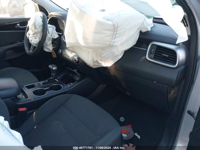 5XYPGDA34KG526946 KIA Sorento 2.4l Lx