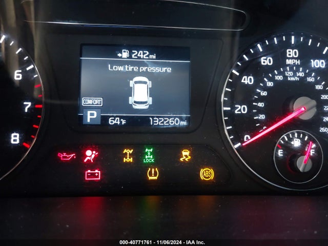 5XYPGDA34KG526946 KIA Sorento 2.4l Lx