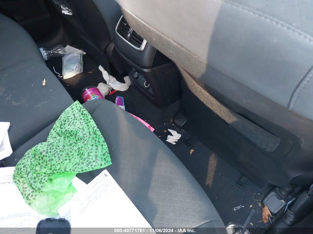 5XYPGDA34KG526946 KIA Sorento 2.4l Lx