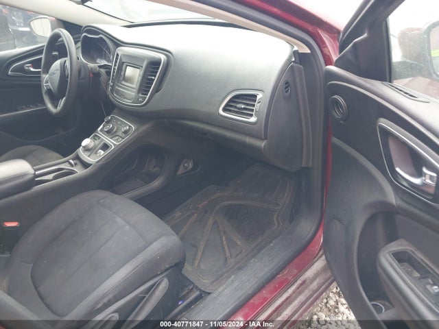 Chrysler 200 Limited 2015 1C3CCCAB9FN600182 Image 5