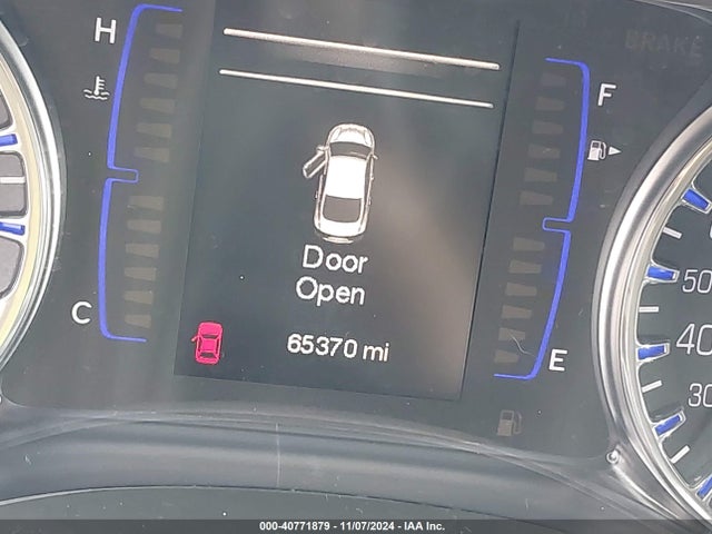 Chrysler 200 Limited 2015 1C3CCCABXFN757106 Image 15