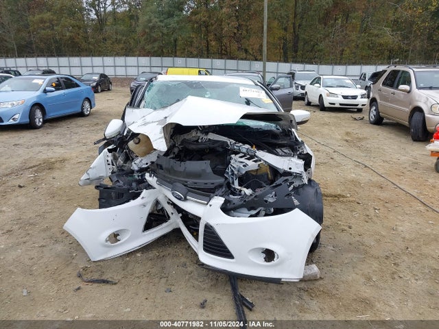 Ford FOCUS SE 2014 1FADP3K28EL443490 Image 13