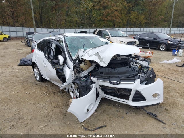 Ford FOCUS SE 2014 1FADP3K28EL443490 Image 6