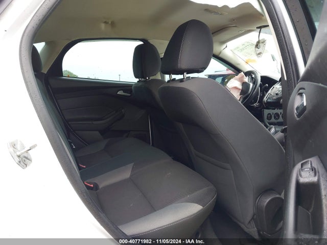 Ford FOCUS SE 2014 1FADP3K28EL443490 Image 8