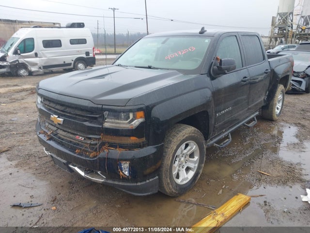 Chevrolet Silverado K1500 Lt 2018 3GCUKREC5JG214000 Image 2