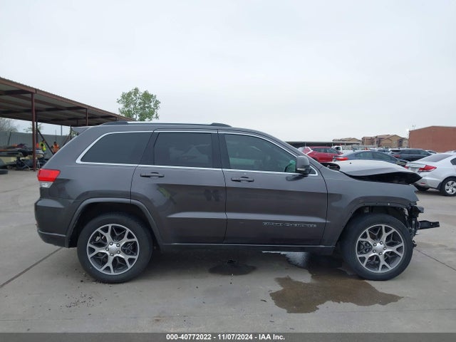 1C4RJFBG8JC136474 Jeep Grand Cherokee Sterling Edition 4x4