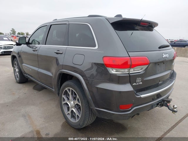 1C4RJFBG8JC136474 Jeep Grand Cherokee Sterling Edition 4x4