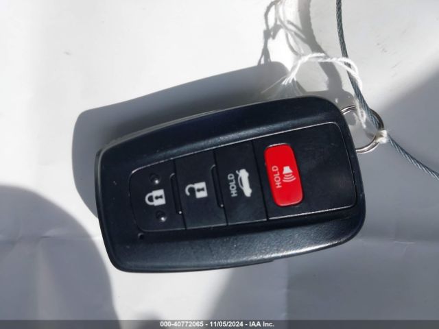 4T1F31AK0MU569898 Toyota Camry Xle Hybrid