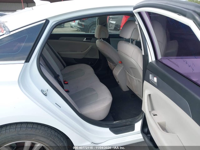 Hyundai Sonata 2017 5NPE24AF8HH521590 Image 8
