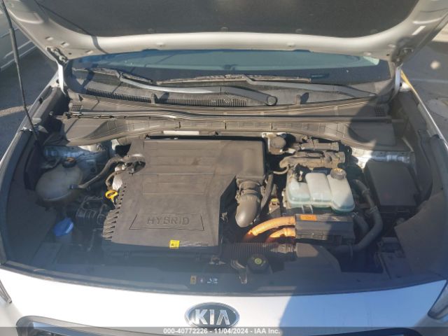 KNDCB3LC3H5087695 KIA NIRO LX