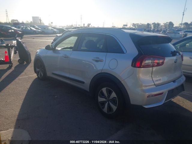 KNDCB3LC3H5087695 KIA NIRO LX
