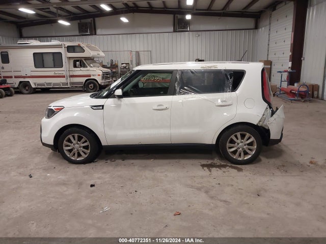KIA SOUL + 2015 KNDJP3A57F7204290 Image 13