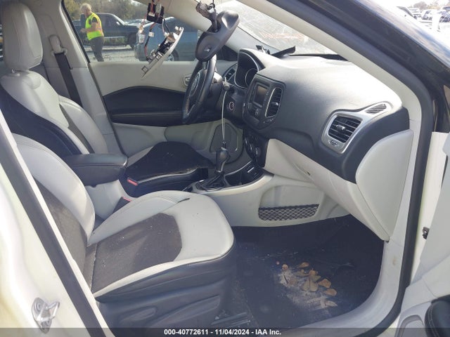 3C4NJCBB6JT228768 Jeep Compass Latitude Fwd