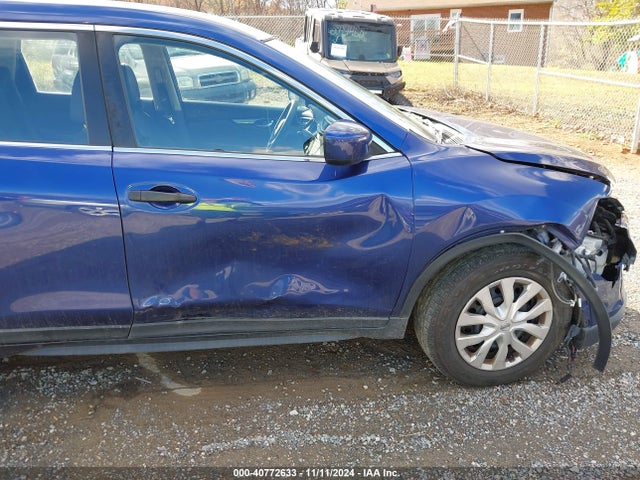 Nissan ROGUE S 2017 KNMAT2MV6HP533793 Image 18