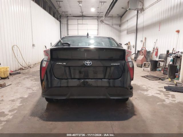 JTDKARFU0G3505677 Toyota Prius Three Touring