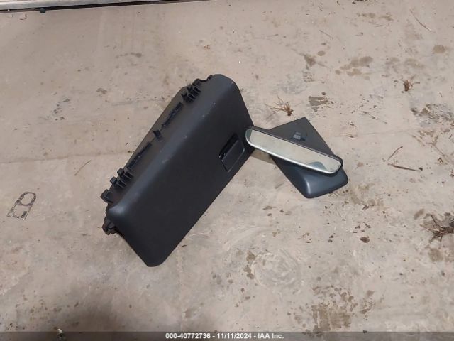 JTDKARFU0G3505677 Toyota Prius Three Touring