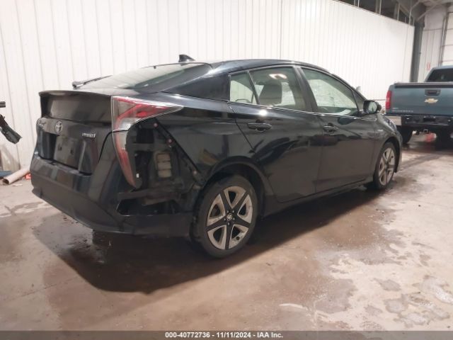 JTDKARFU0G3505677 Toyota Prius Three Touring