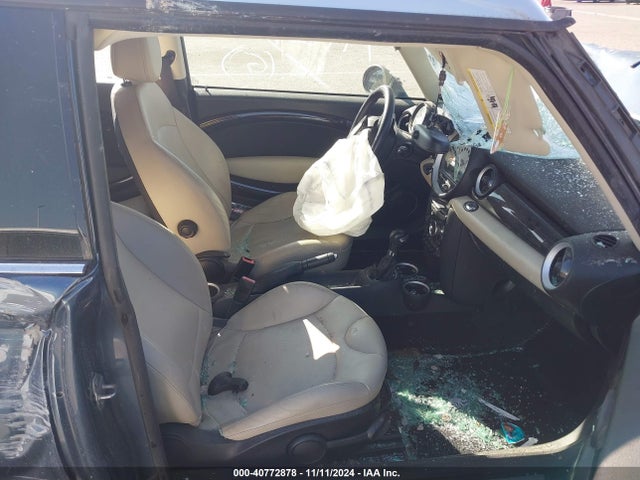 2011 MINI COOPER S CLUBMAN WMWZG3C57BTY36110 Photo 4